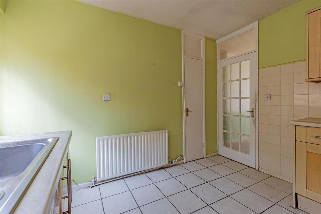 House in North East Derbyshire, Wingerworth - More