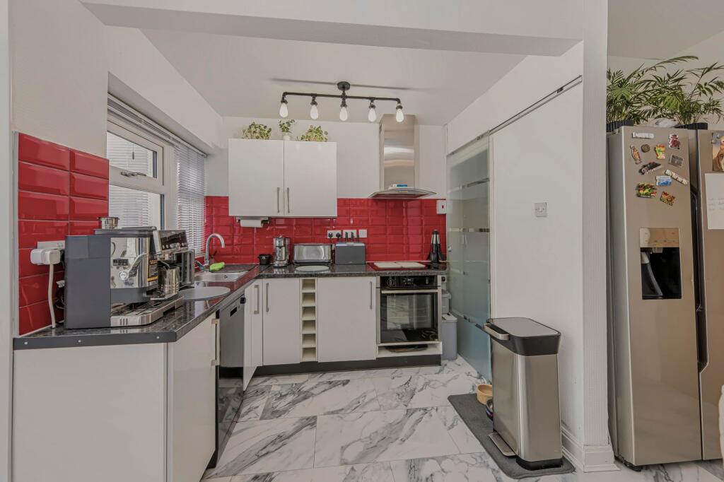 House in Stoke-on-Trent - More
