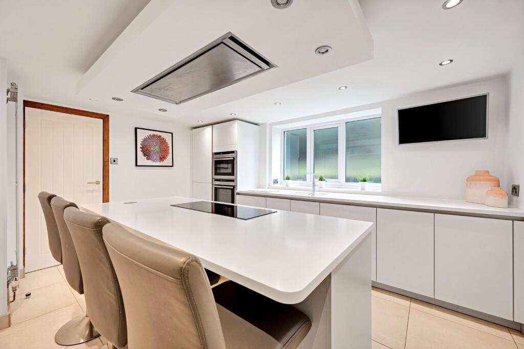 Additional image 6 of Pollard Row, Fence