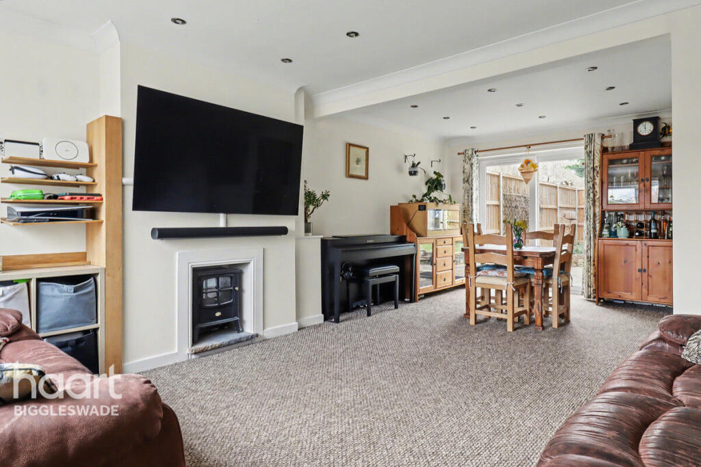Elizabeth Way, Gamlingay photo 3