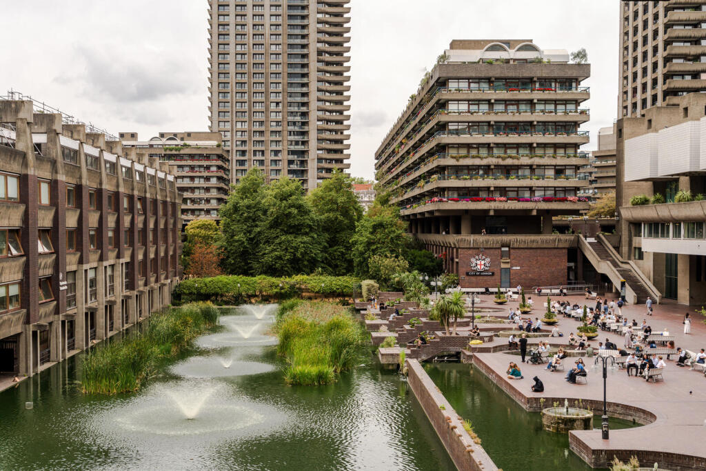 Apartment in London - View 5
