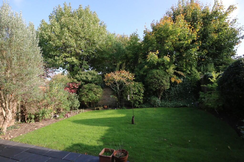 Blakedown Road, Linslade, Leighton Buzzard, Bedfordshire, LU7 photo 4