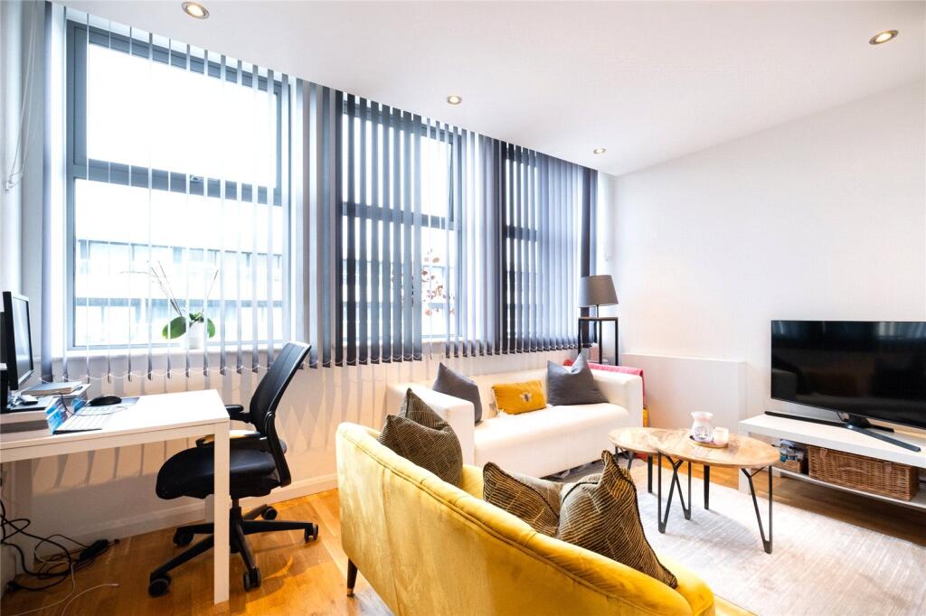 Apartment in London - View 5