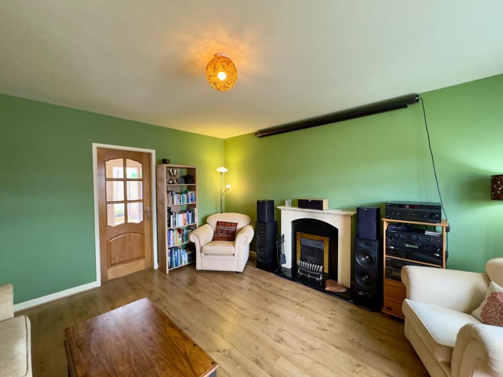 Talbot Drive, Briercliffe, Burnley - View 3