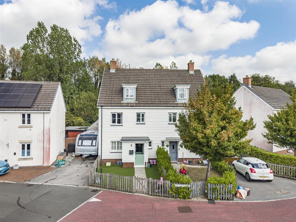House in Coity, Parc Derwen - View 4