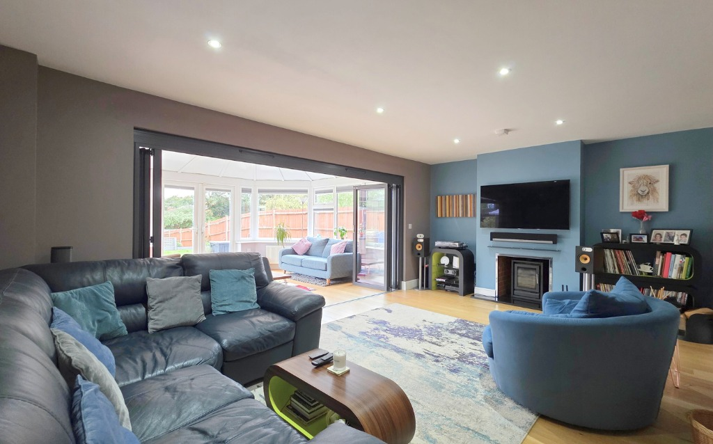 Lower Broadmoor Road, Crowthorne, Berkshire, RG45 - More