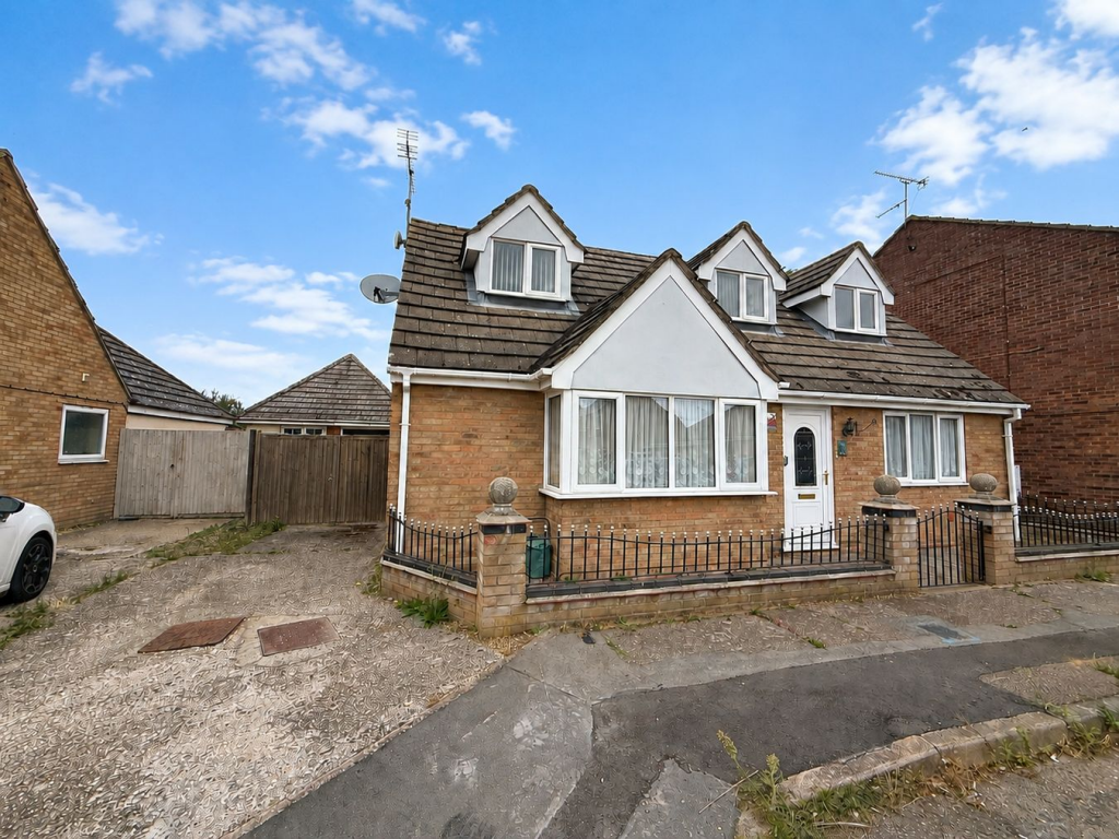4 bedroom chalet for sale in Robert Way, Wivenhoe, Colchester