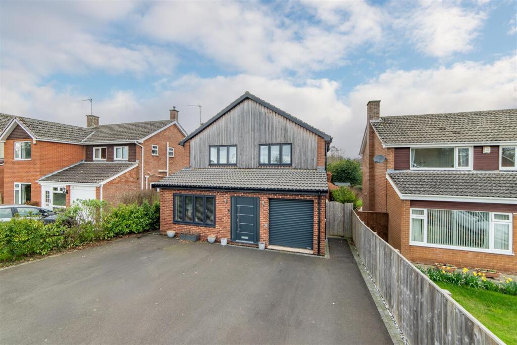 Main image of property: Dunsgreen, Ponteland, NE20