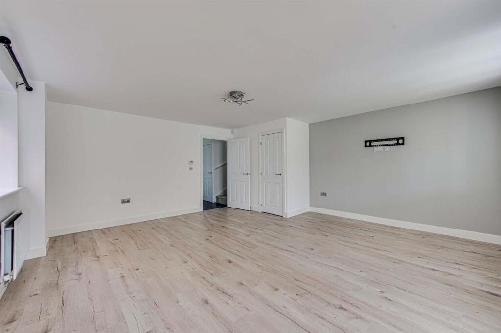 Oak Tree Avenue, Congleton, CW12 photo 4