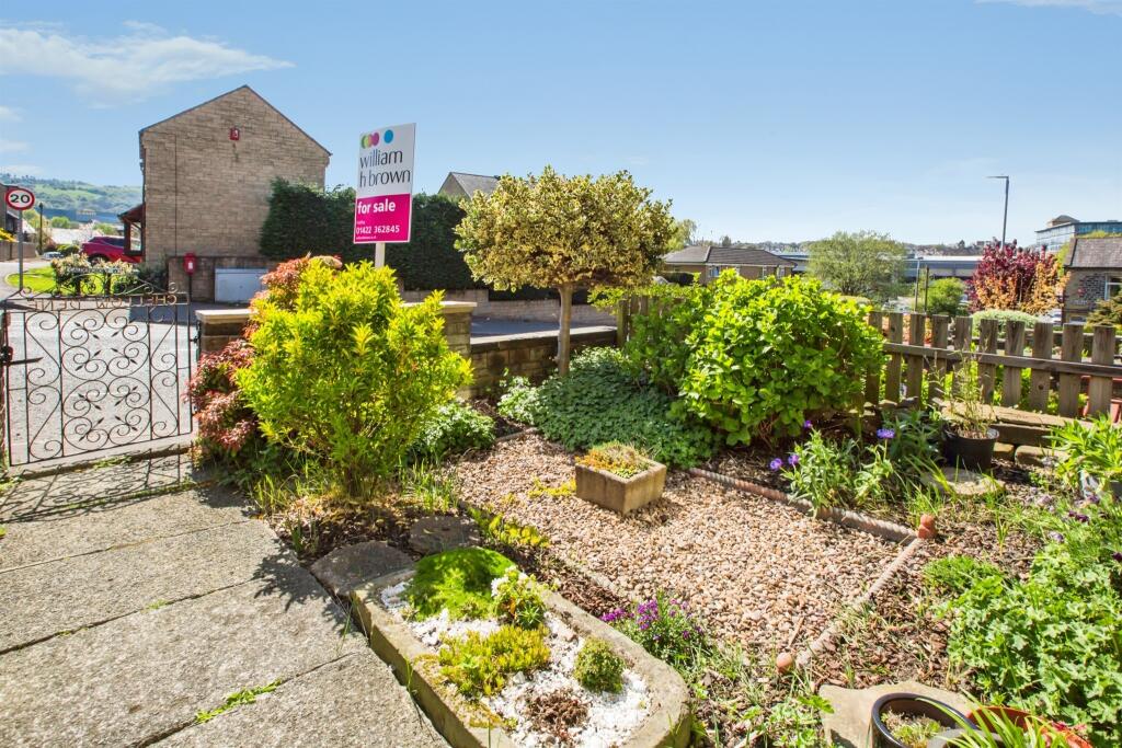 Main image of property: Dewsbury Road, Elland
