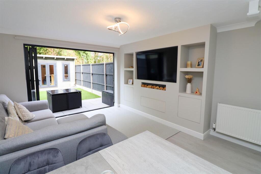 House in Hart, Crookham Village - View 5