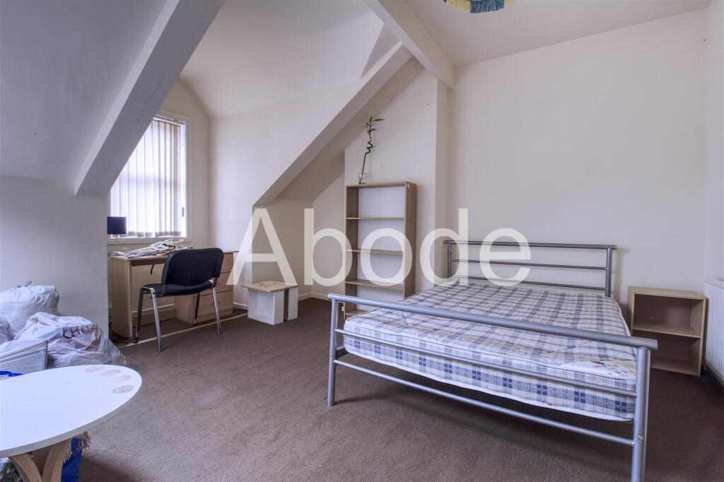 House in Leeds - View 4