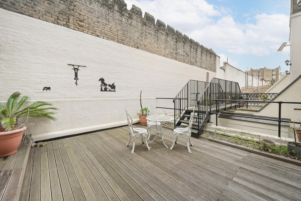 Apartment in London - More