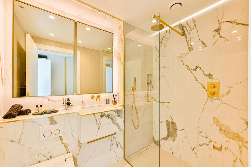 Apartment in London, Sands End, Fulham - More