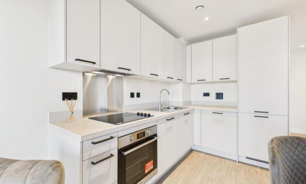Apartment in Birmingham, West Midlands - View 3