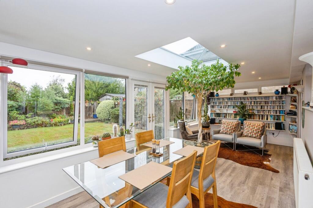 House in Portsmouth - More