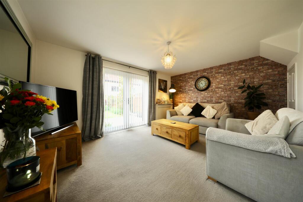 College Gardens, Hull - View 5