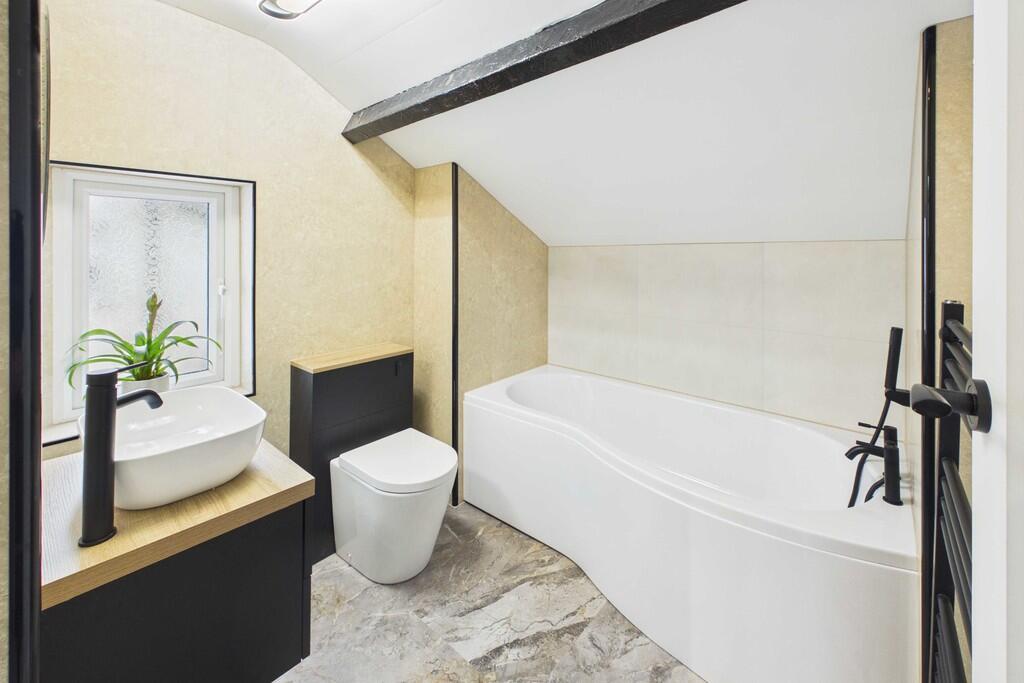 4 Beech Road, Grange-over-Sands, Cumbria, LA11 6AL photo 4
