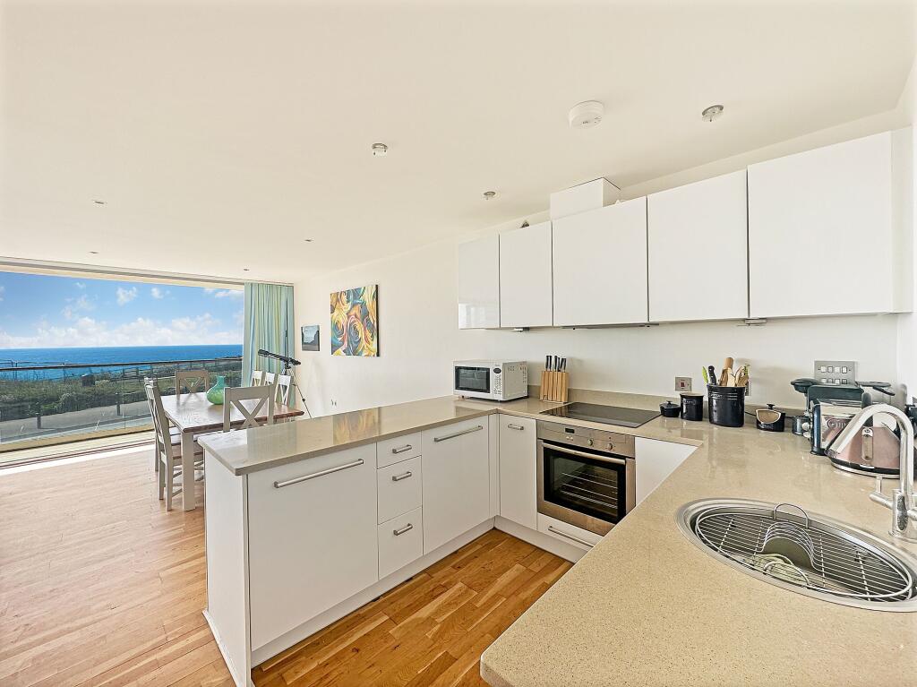Apartment in Truro - View 5