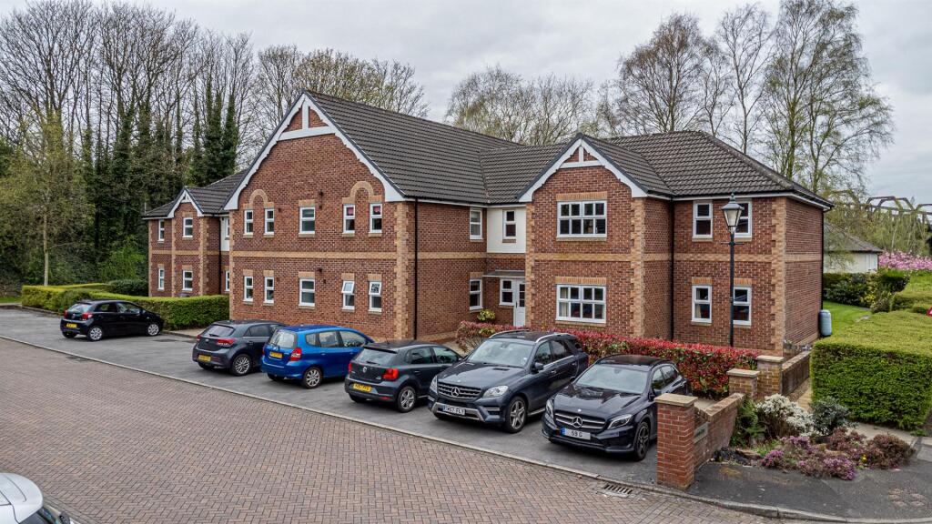 Main image of property: Glastonbury Mews, Stockton Heath, Warrington, WA4