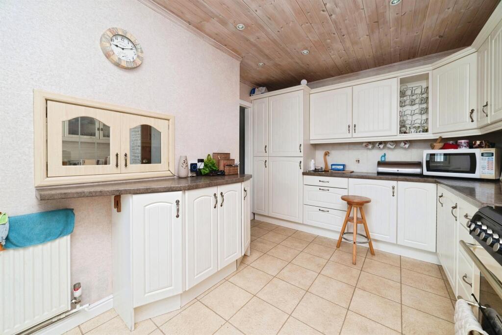 House in Hull, Kingston upon Hull - View 5