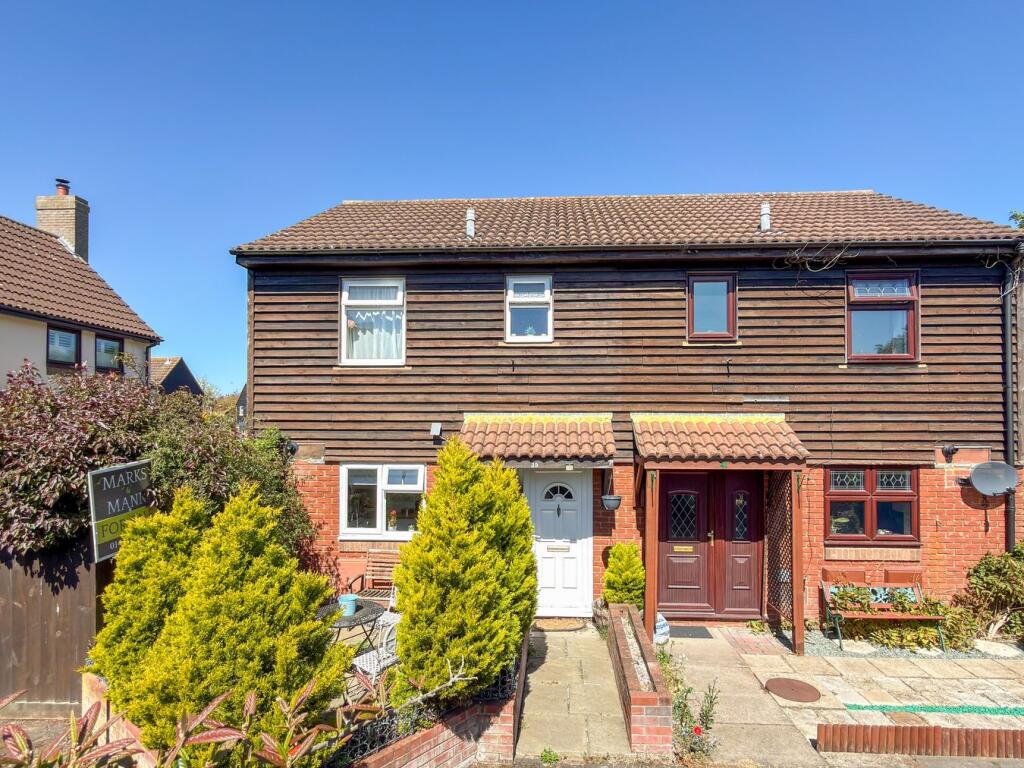 Main image of property: Carlford Close, Martlesham Heath, Ipswich, IP5