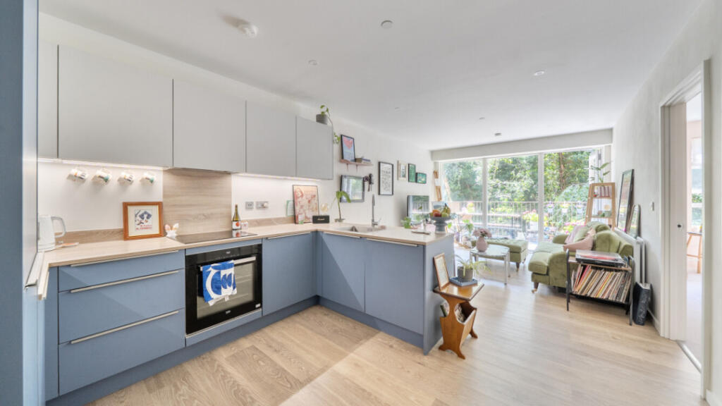 Apartment in London - More