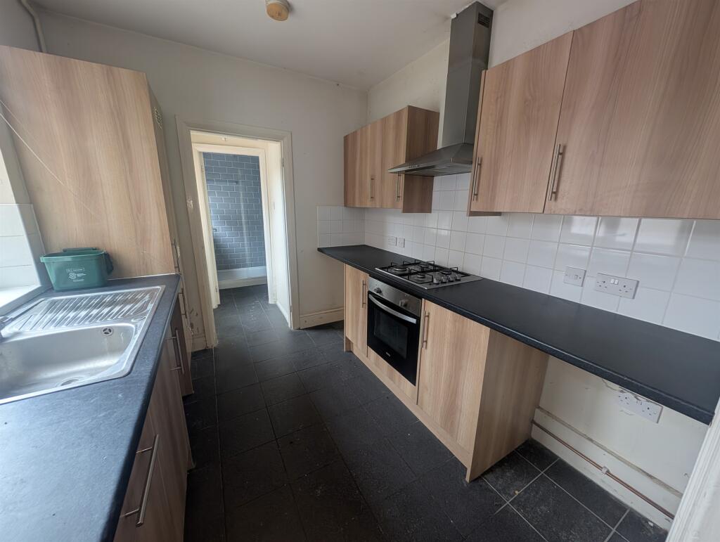 House in Hull - View 5