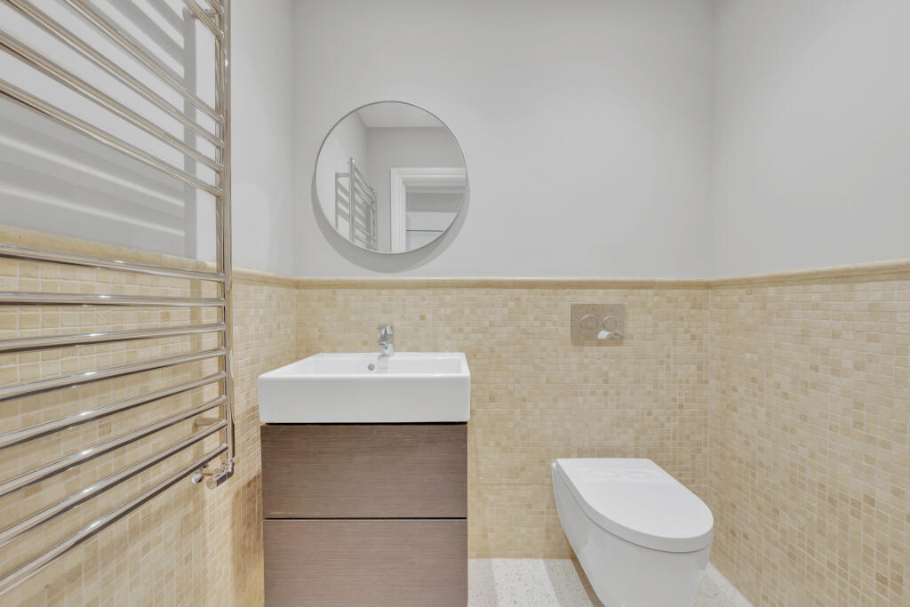 Apartment in London - View 5