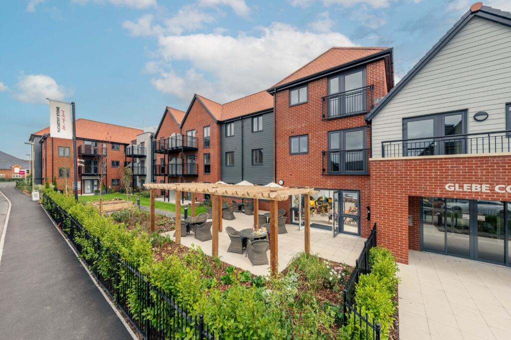 1-bed other on Glebe Court, Abbotswood Common Road, Romsey, Hampshire, SO51, £299,000