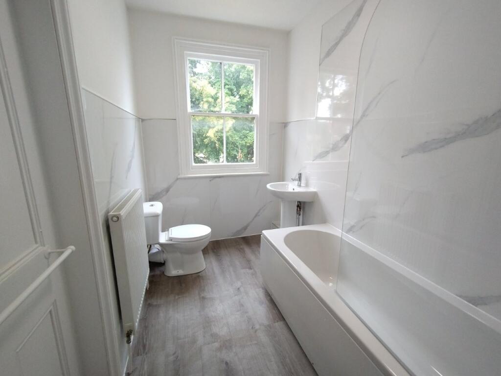 Apartment in Spalding - View 5