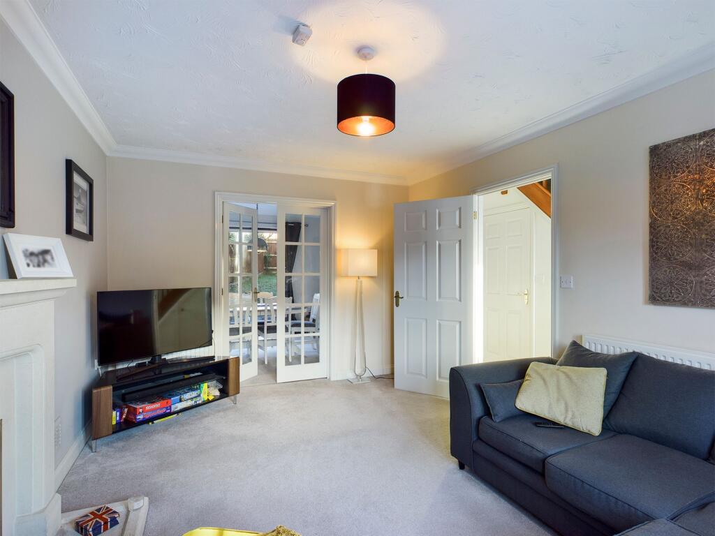 House in Towcester, West Northamptonshire - View 5