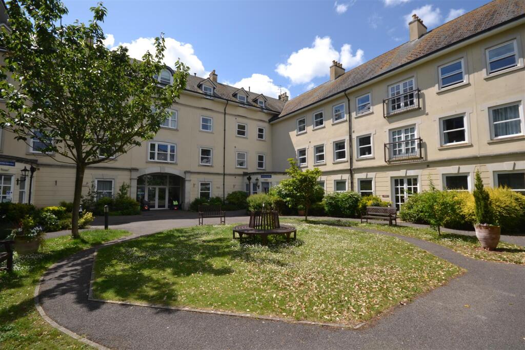 2-bed other on Somerleigh Road, Dorchester, £290,000