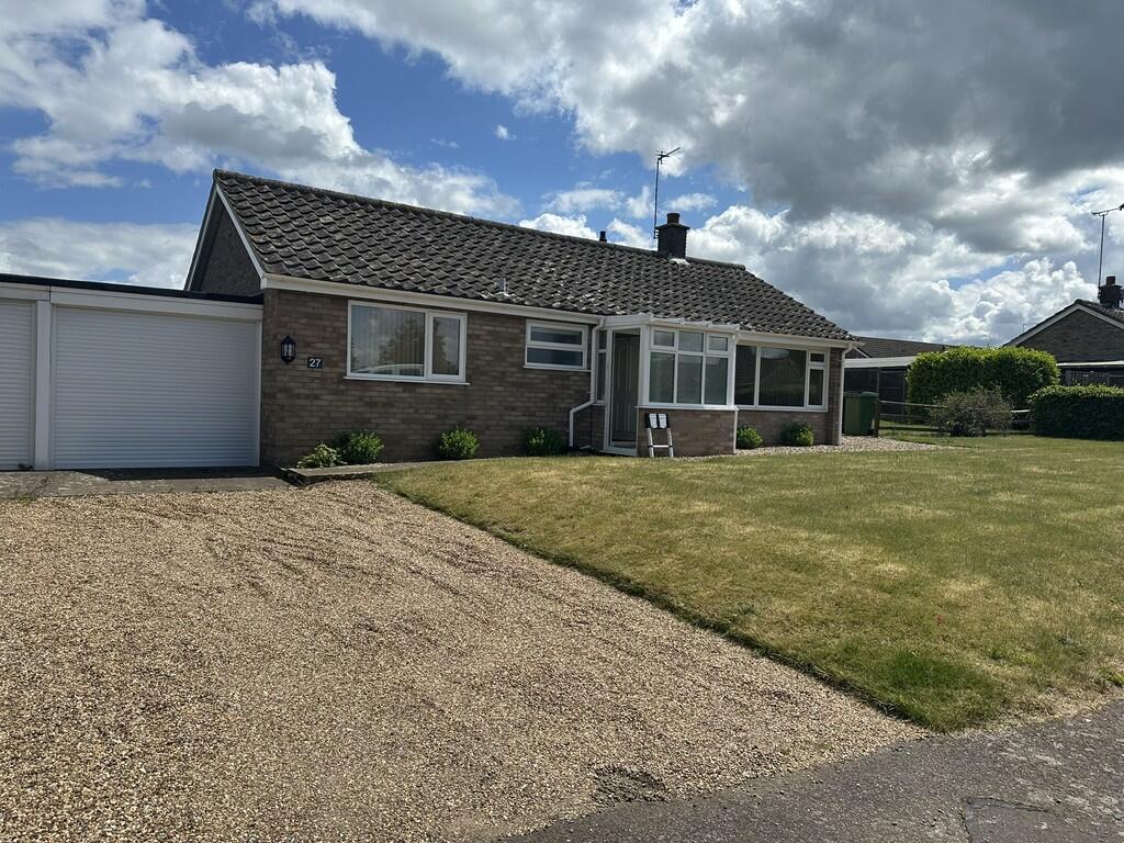 Main image of property: Snows Hill, Chedgrave