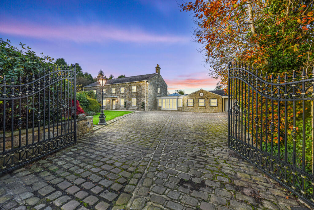 Cliviger Laithe Farmhouse, Red Lees Road, Burnley, BB10