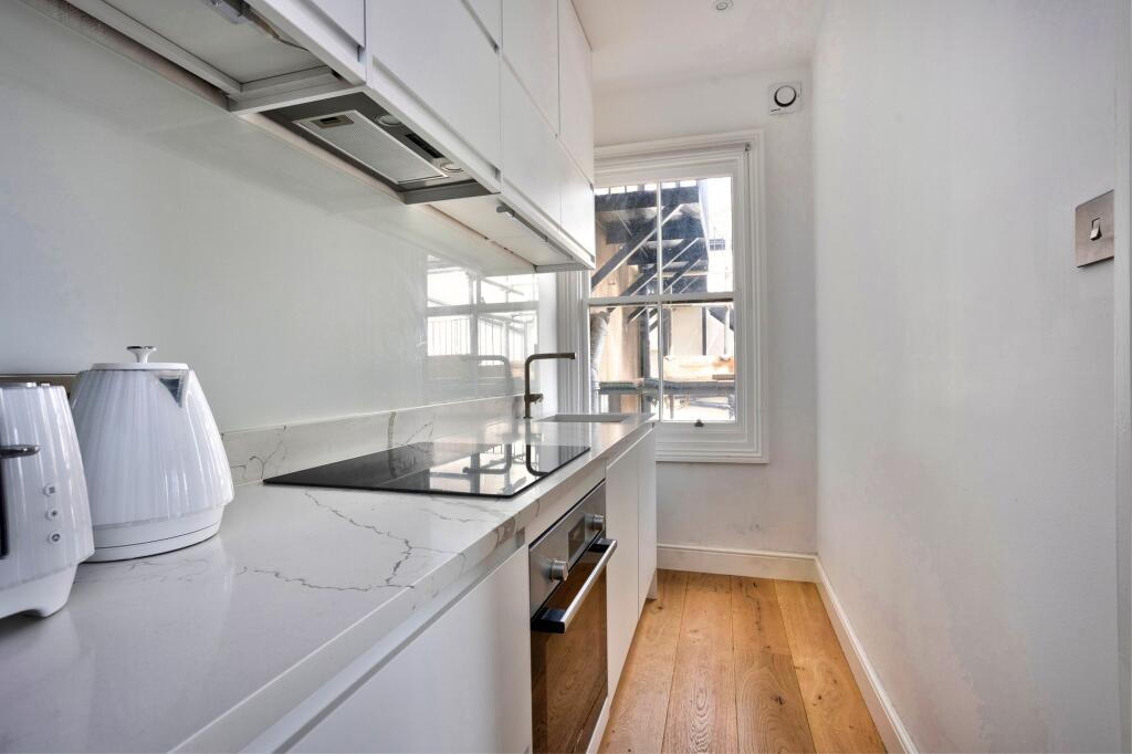 Apartment in Brighton - View 3