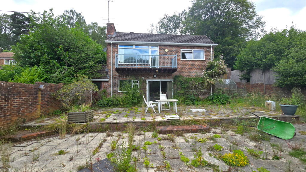 Main image of property: Zin Zan, Upper Bucklebury, Reading, RG7 6RE