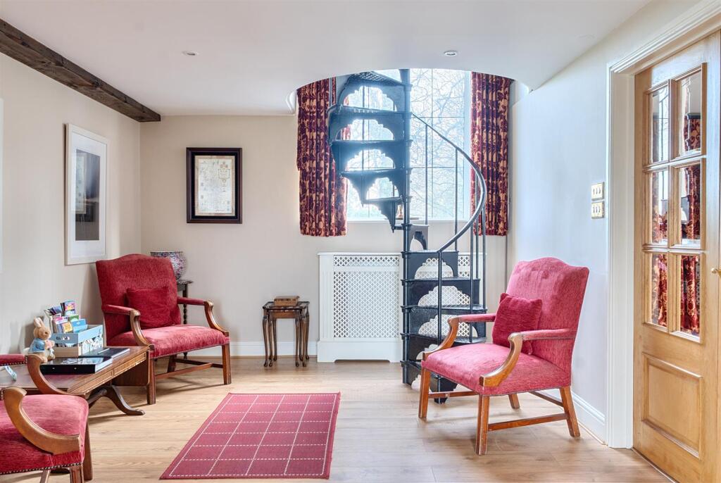 4 bed detached - Higher Clovelly image 5