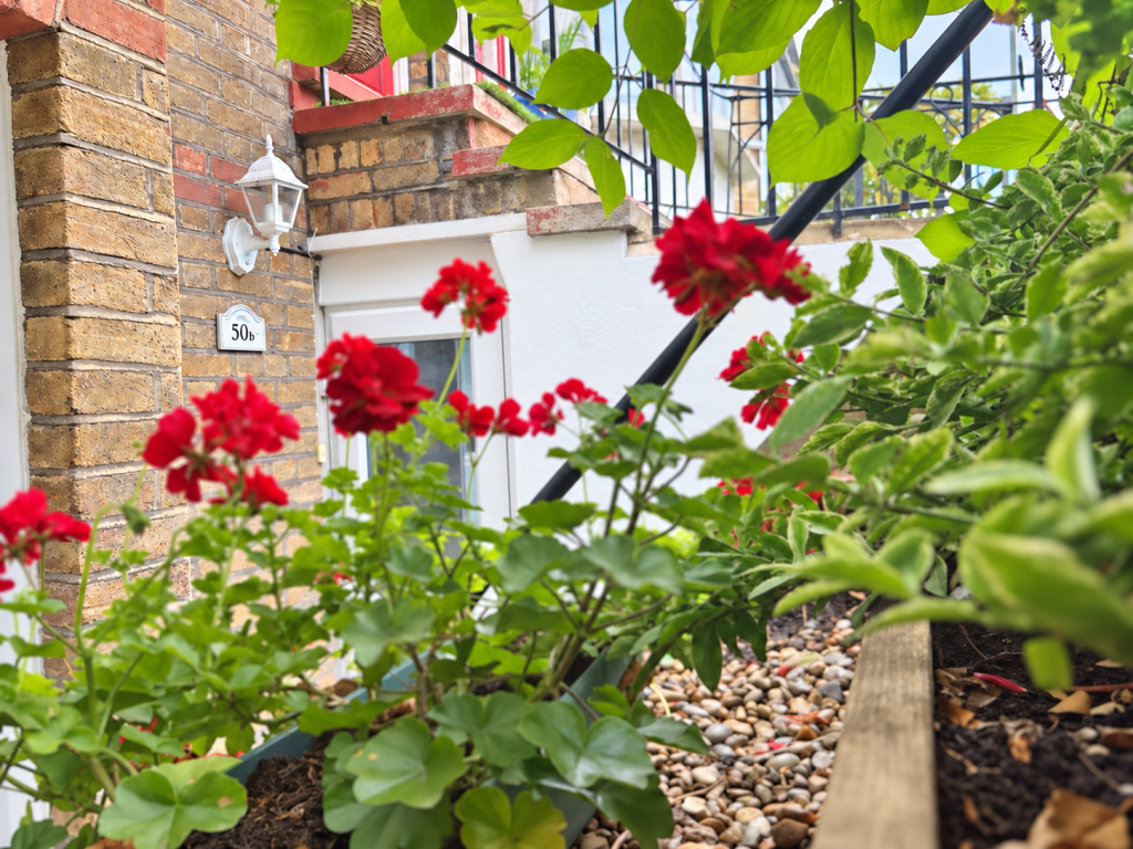 Apartment in London, Widmore Green, Widmore - View 2