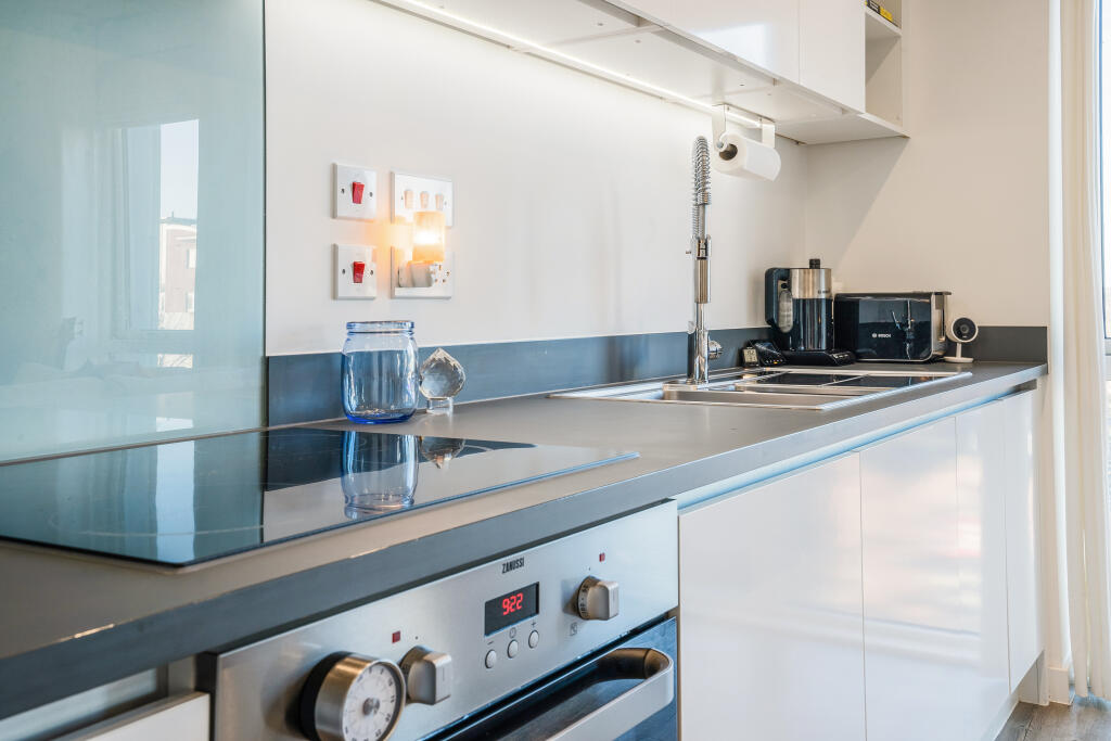Apartment in Reading, Katesgrove, Newtown - View 5