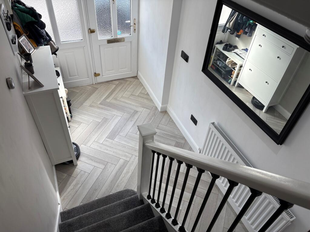 House in Frodsham, Bradley - More