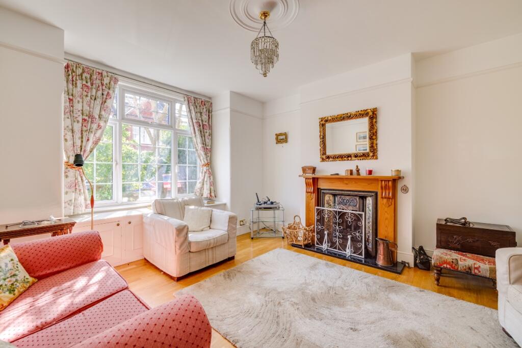 House in London, Mortlake - View 3