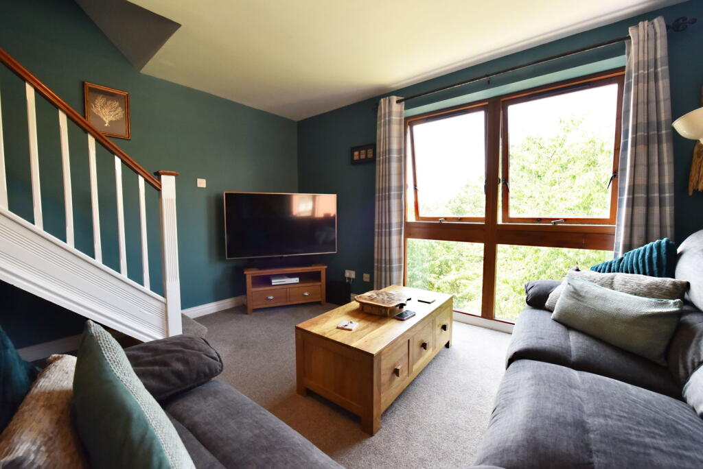 Apartment in Kingswinford, Hawbush - View 4