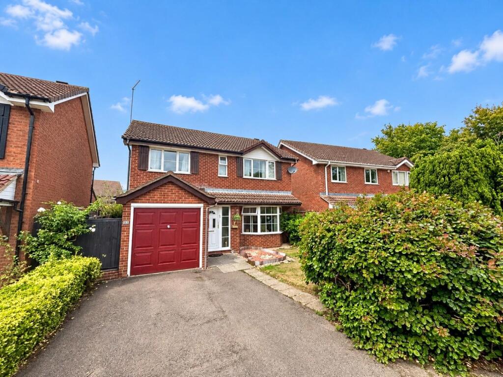 4-bed detached on Rea Close, East Hunsbury, Northampton NN4, £375,000