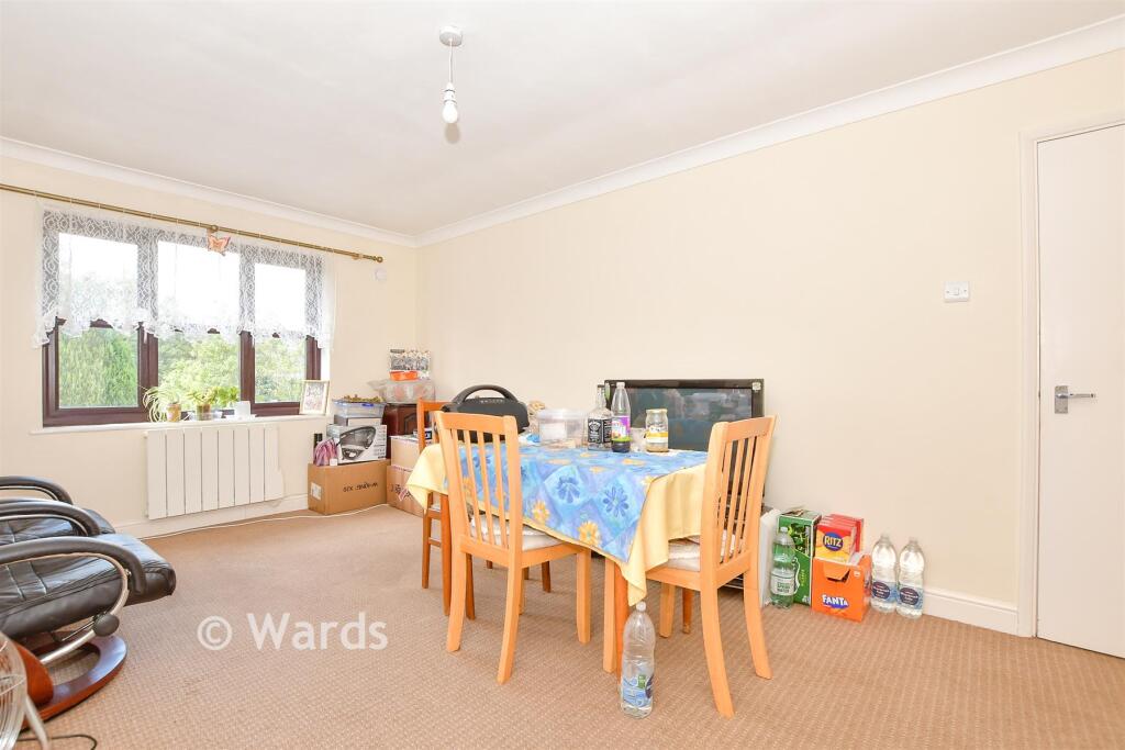 Apartment in Rochester - View 4