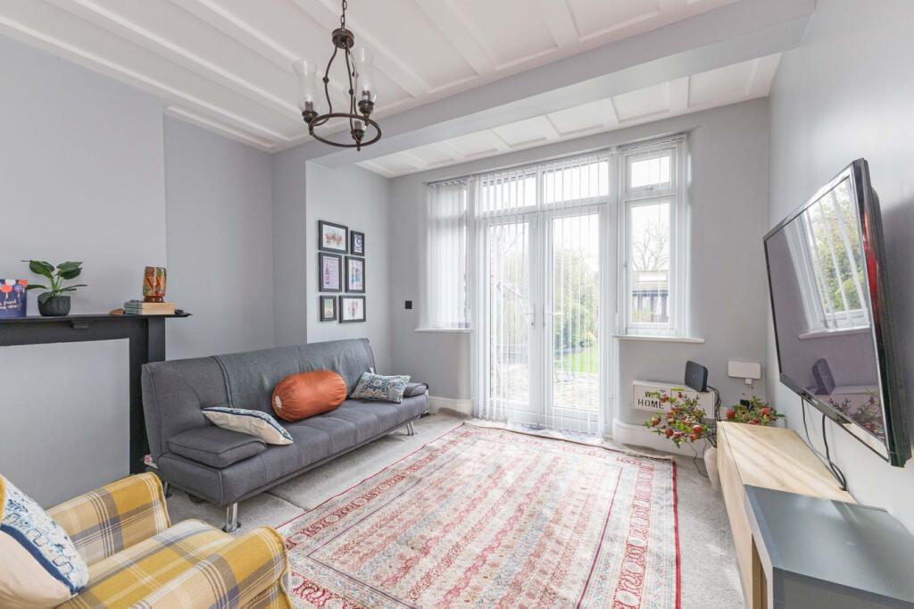 House in Maidenhead, Fishery - View 4