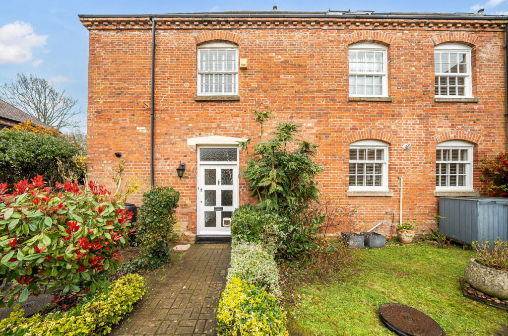 Main image of property: Strensham Court Mews, Strensham, Worcester