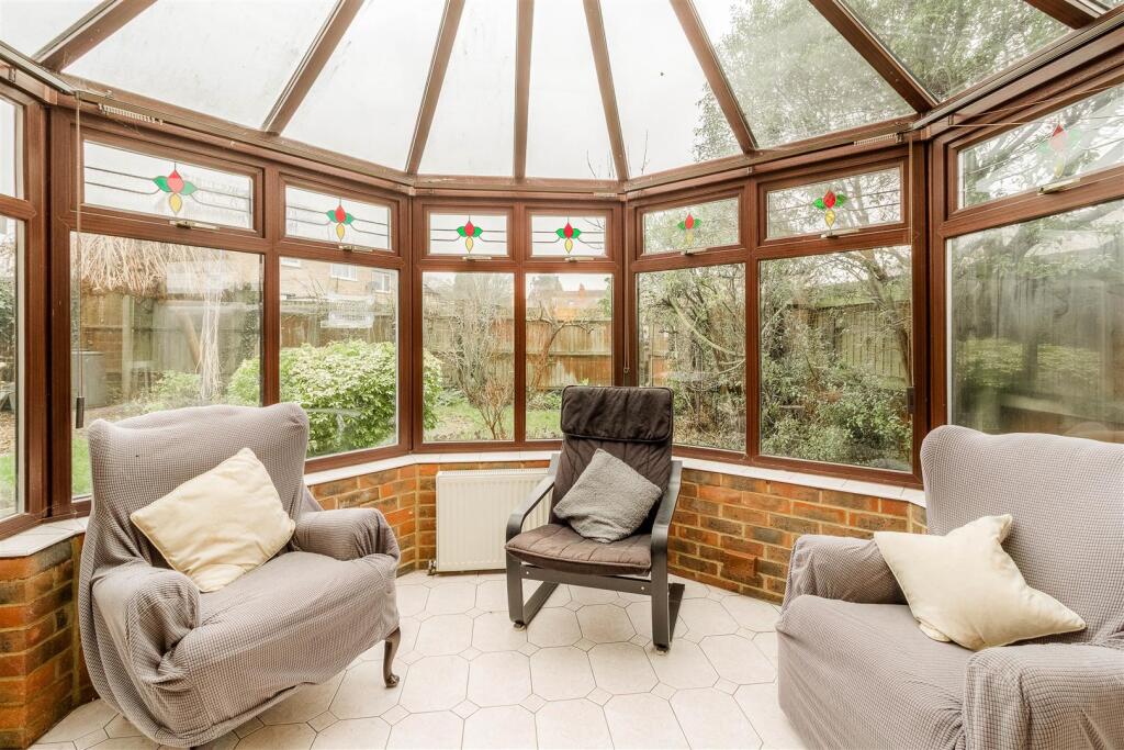 Pippin Close, Wellingborough - View 4