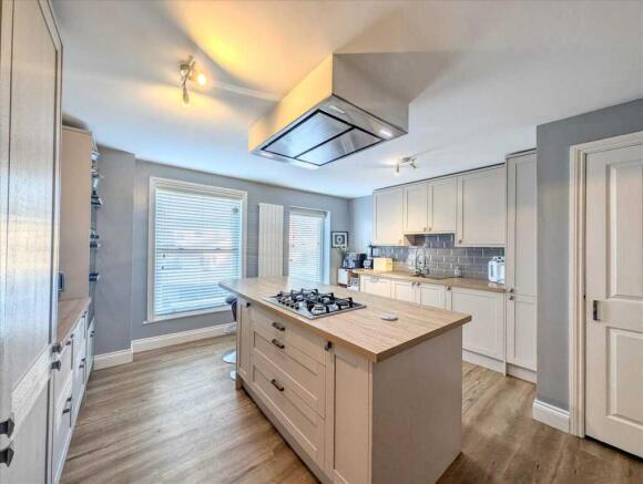 Kitchen /