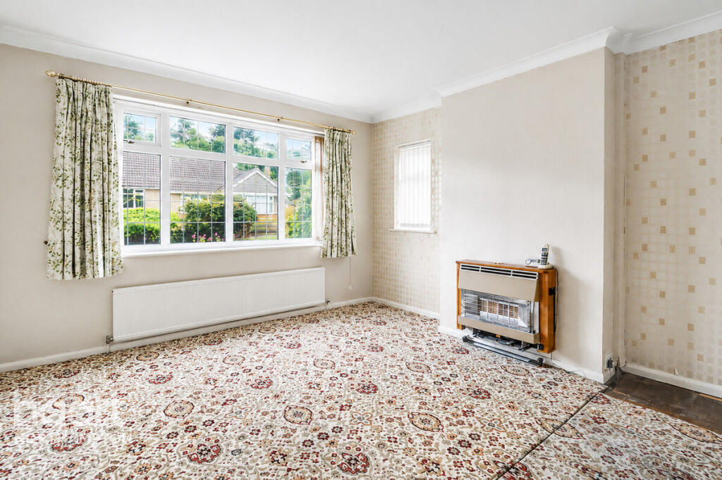 House in Northampton, West Northamptonshire - View 2